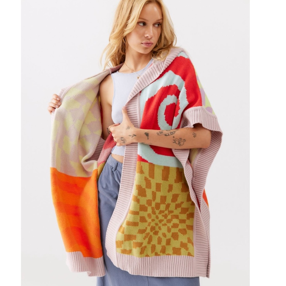 Urban outfitters Kali Knit Cape your one size